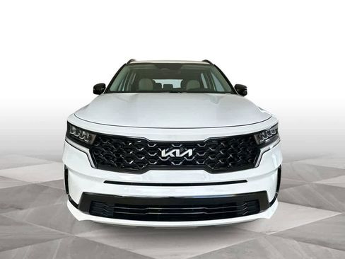 Certified 2023 Kia Sorento S FWD image 3