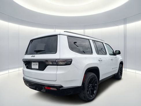New 2026 Jeep Grand Wagoneer Limited AWD/4WD image 4
