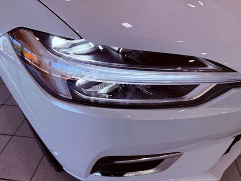 Used 2021 Volvo XC60 T5 Inscription w/ Protection Package image 19