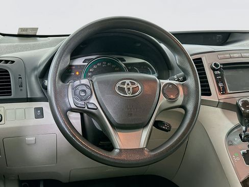 Used 2014 Toyota Venza LE image 17