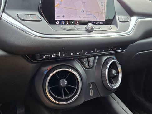 Used 2022 Chevrolet Blazer LT w/ Sound & Technology Package FWD image 19