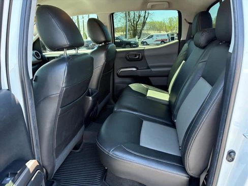 Used 2023 Toyota Tacoma SR5 image 9