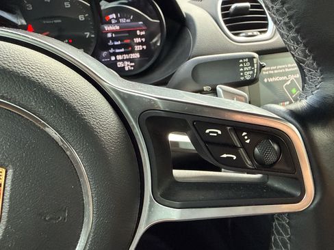 Used 2018 Porsche 718 Cayman RWD image 11