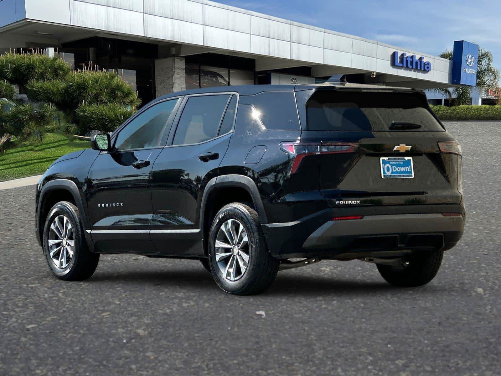 Used 2026 Chevrolet Equinox LT w/ Convenience Package II FWD image 7