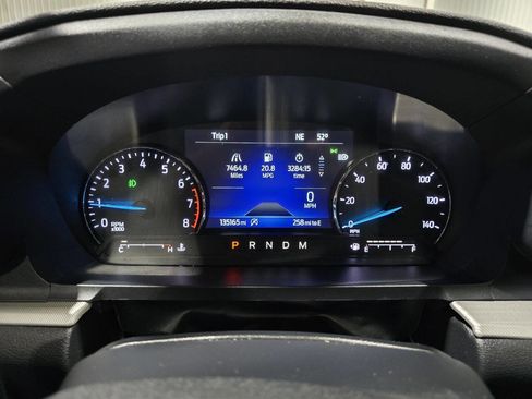 Used 2020 Ford Explorer XLT w/ Equipment Group 202A AWD/4WD image 37