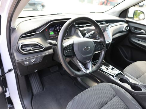 Used 2023 Chevrolet Bolt EUV LT w/ Comfort Package FWD image 16