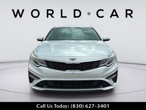 Used 2020 Kia Optima LX image 3