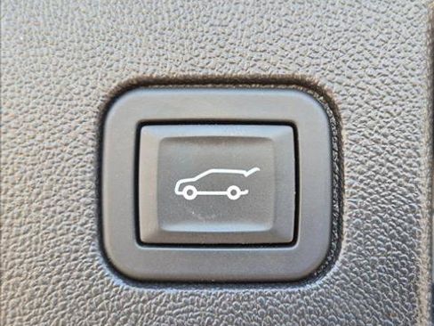Used 2024 Chevrolet Equinox LT AWD/4WD image 7