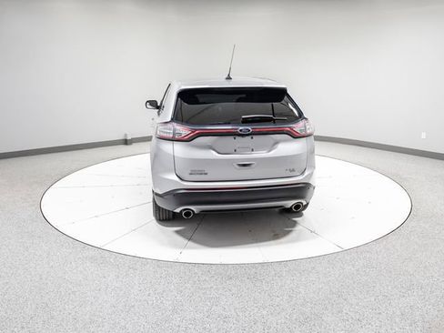 Used 2018 Ford Edge SEL image 29