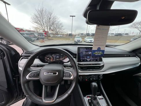 Used 2022 Jeep Compass Limited image 35