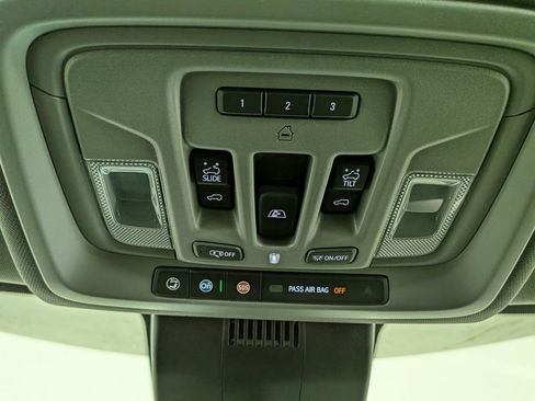 New 2025 GMC Sierra 3500 Denali w/ Denali Reserve Package image 29