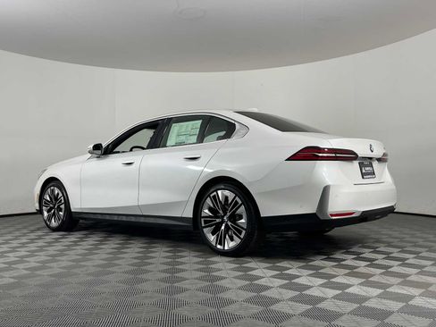 New 2026 BMW 530i w/ Premium Package image 8