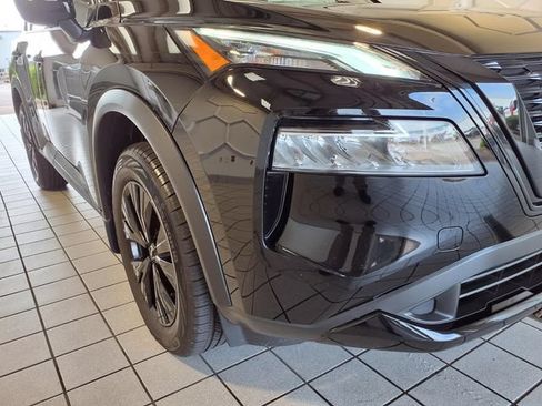 Used 2023 Nissan Rogue SV w/ SV Premium B Package FWD image 24