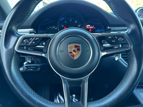 Used 2018 Porsche Macan AWD/4WD image 21