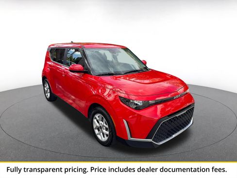 Used 2025 Kia Soul LX w/ LX Technology Package FWD image 1