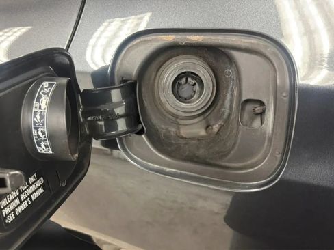 Used 2016 Acura TLX FWD image 29
