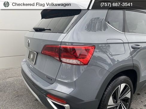 Used 2024 Volkswagen Taos SE image 9