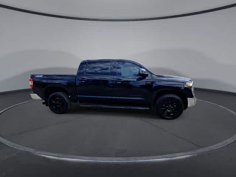 Used 2021 Toyota Tundra SR5 w/ SR5 Leather Package RWD image 9