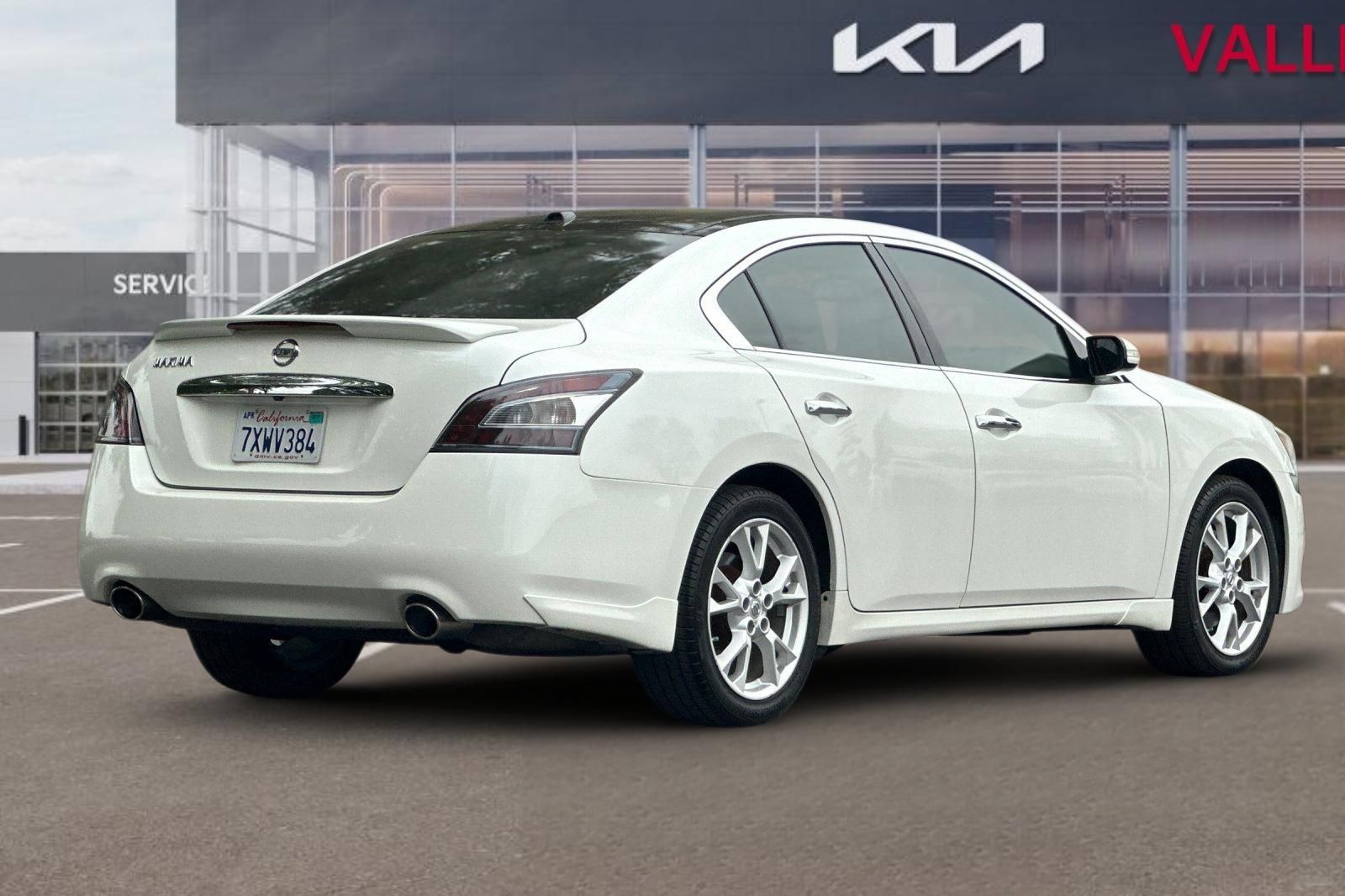 Used 2014 Nissan Maxima 3.5 SV w/ Premium Package FWD image 4