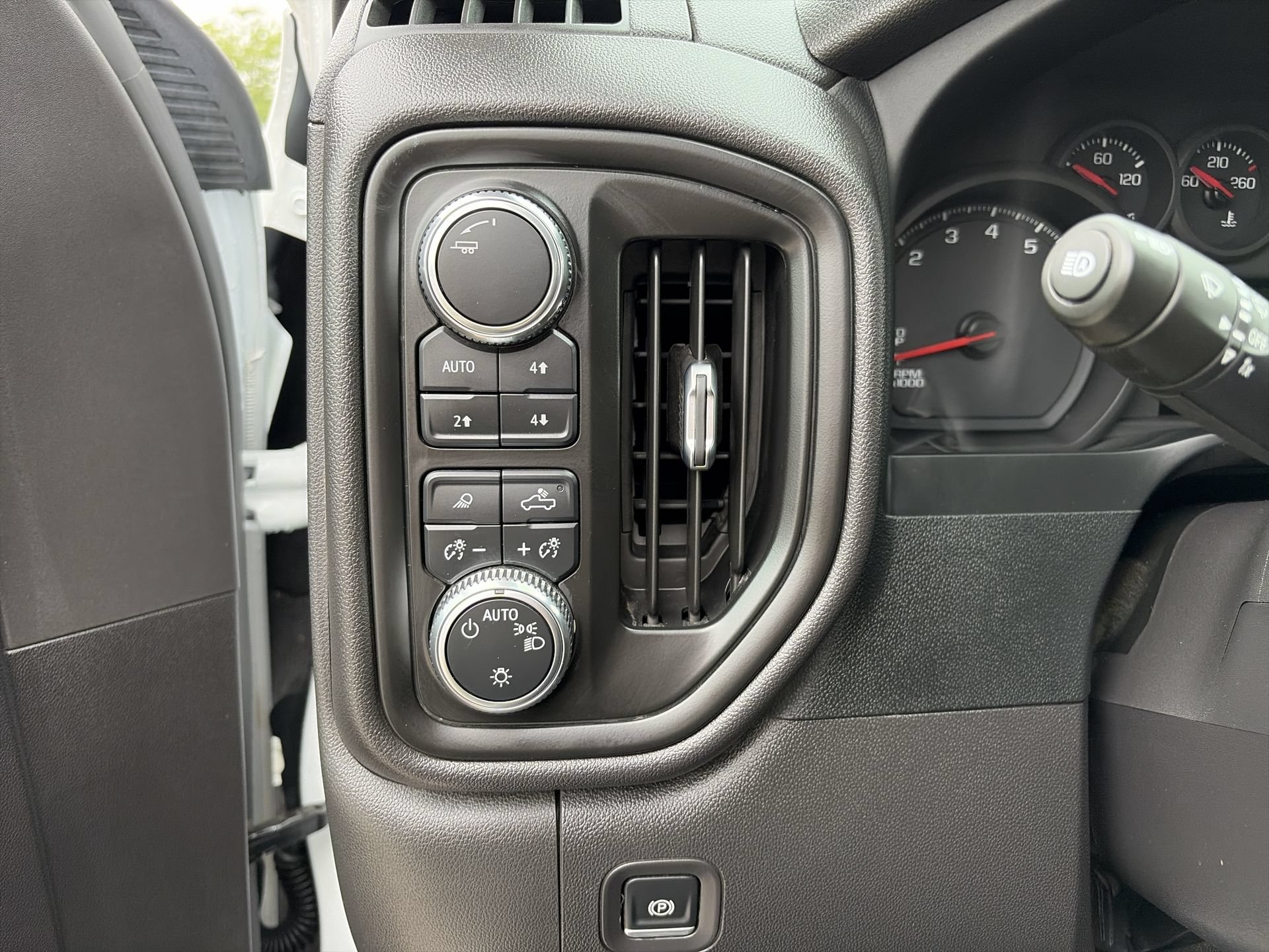 Certified 2024 GMC Sierra 1500 Pro w/ Pro Value Package AWD/4WD image 25