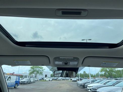 Used 2020 Kia Telluride S w/ S 8 Passenger Seating Package AWD/4WD image 21
