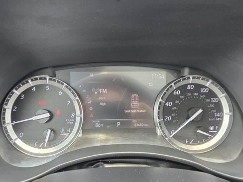 Used 2022 Toyota Highlander XLE FWD image 26