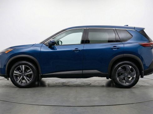 Used 2025 Nissan Rogue SV FWD image 5