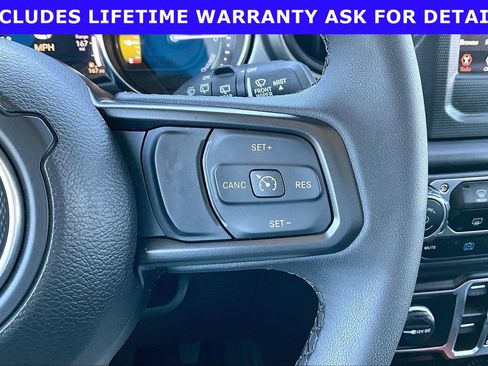 Used 2023 Jeep Wrangler Unlimited AWD/4WD image 16