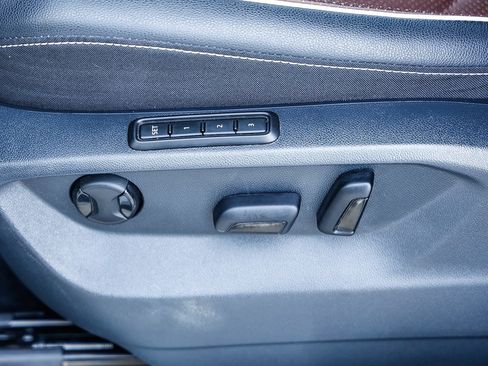 Used 2024 Volkswagen Tiguan SEL R-Line image 22