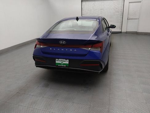 Used 2024 Hyundai Elantra SEL image 7