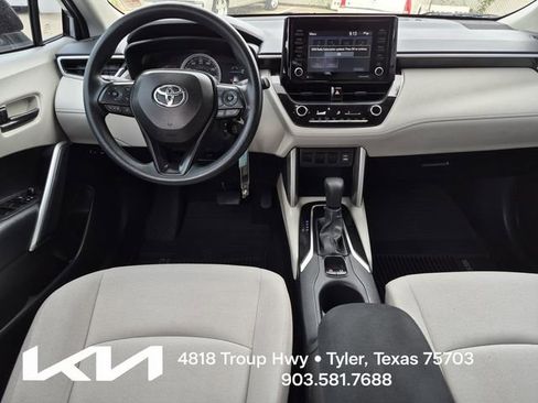 Used 2022 Toyota Corolla Cross L FWD image 22