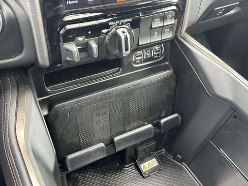 Used 2024 RAM 1500 Limited AWD/4WD image 34