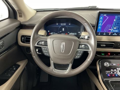Used 2022 Lincoln Nautilus Reserve image 12