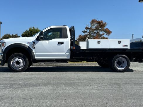 Used 2022 Ford F550 2WD Regular Cab Super Duty image 2