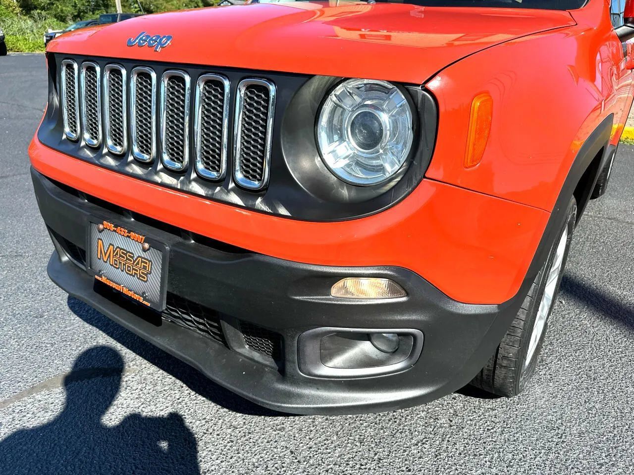 Used 2017 Jeep Renegade Latitude w/ Safety & Security Group AWD/4WD image 3
