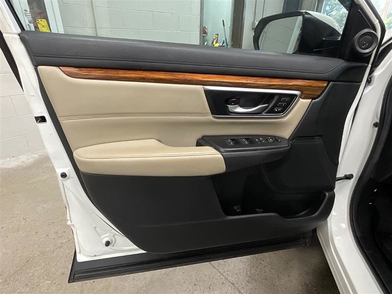 Used 2018 Honda CR-V Touring image 10