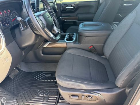 Used 2021 Chevrolet Silverado 1500 RST AWD/4WD image 19
