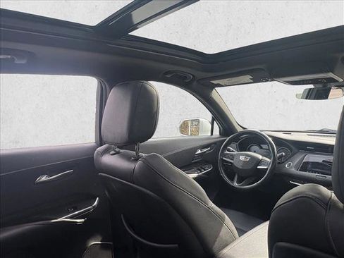 Used 2020 Cadillac XT4 Sport w/ Cold Weather Package image 17