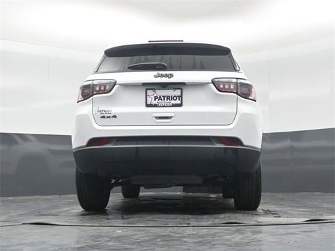 New 2026 Jeep Compass Latitude image 41