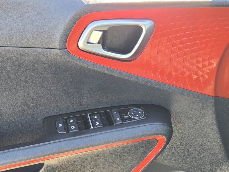 Used 2024 Kia Soul GT-Line FWD image 18