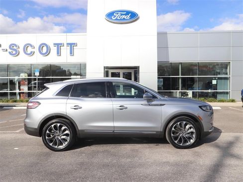 Used 2022 Lincoln Nautilus Reserve image 15