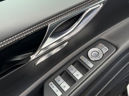 Used 2025 Genesis GV80 2.5T Standard image 17