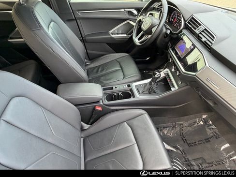 Used 2019 Audi Q3 2.0T Premium Plus w/ Premium Plus Package image 12