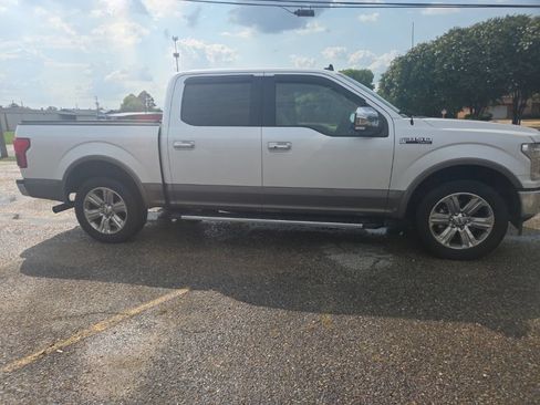 Used 2019 Ford F150 Lariat w/ Equipment Group 502A Luxury RWD image 15