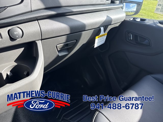 New 2027 Ford Transit 250 148 Medium Roof RWD image 17