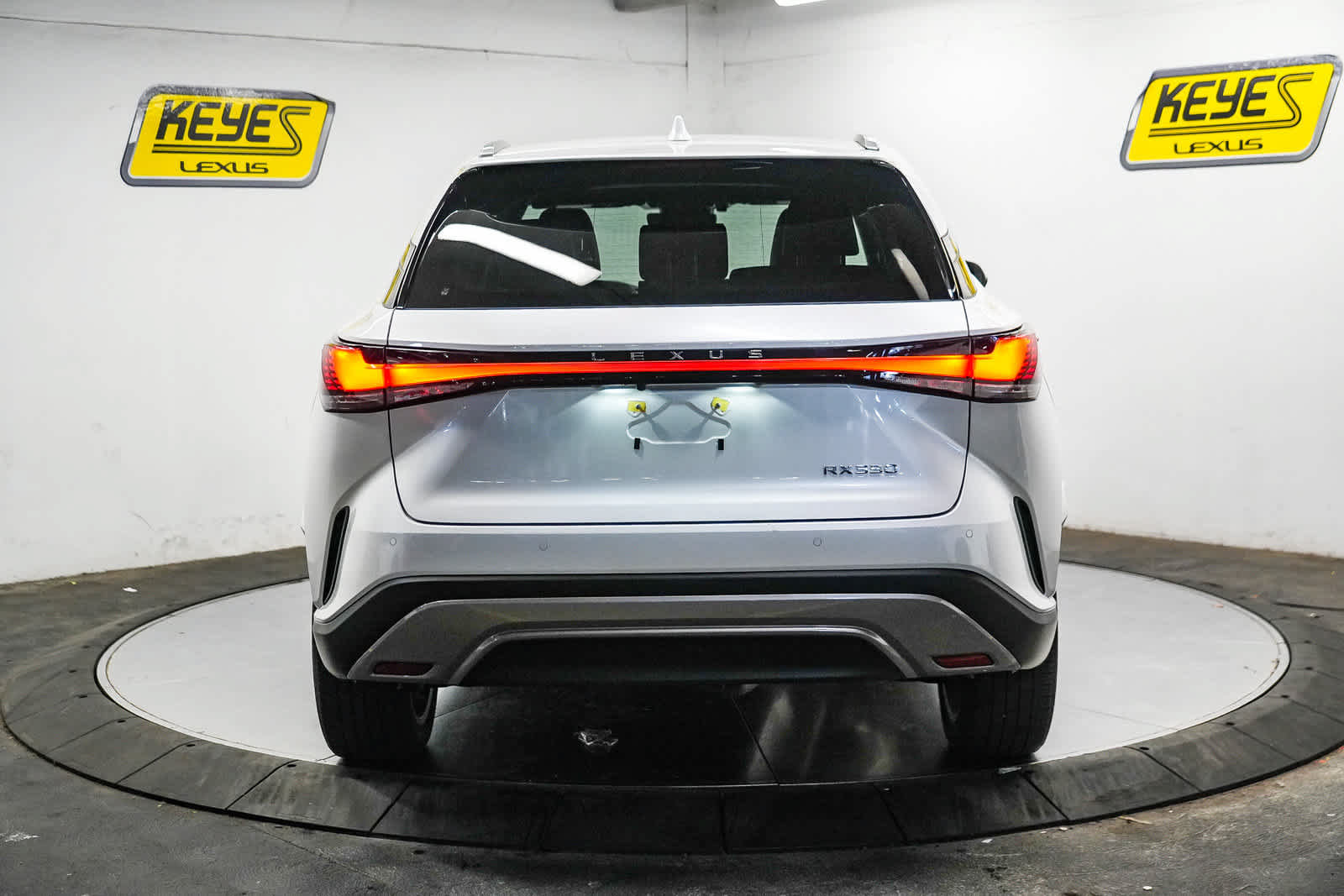 Used 2024 Lexus RX 350 Premium w/ Convenience Package FWD image 7