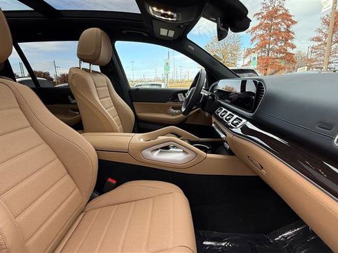 Used 2024 Mercedes-Benz GLS 450 4MATIC w/ AMG Line Exterior image 32