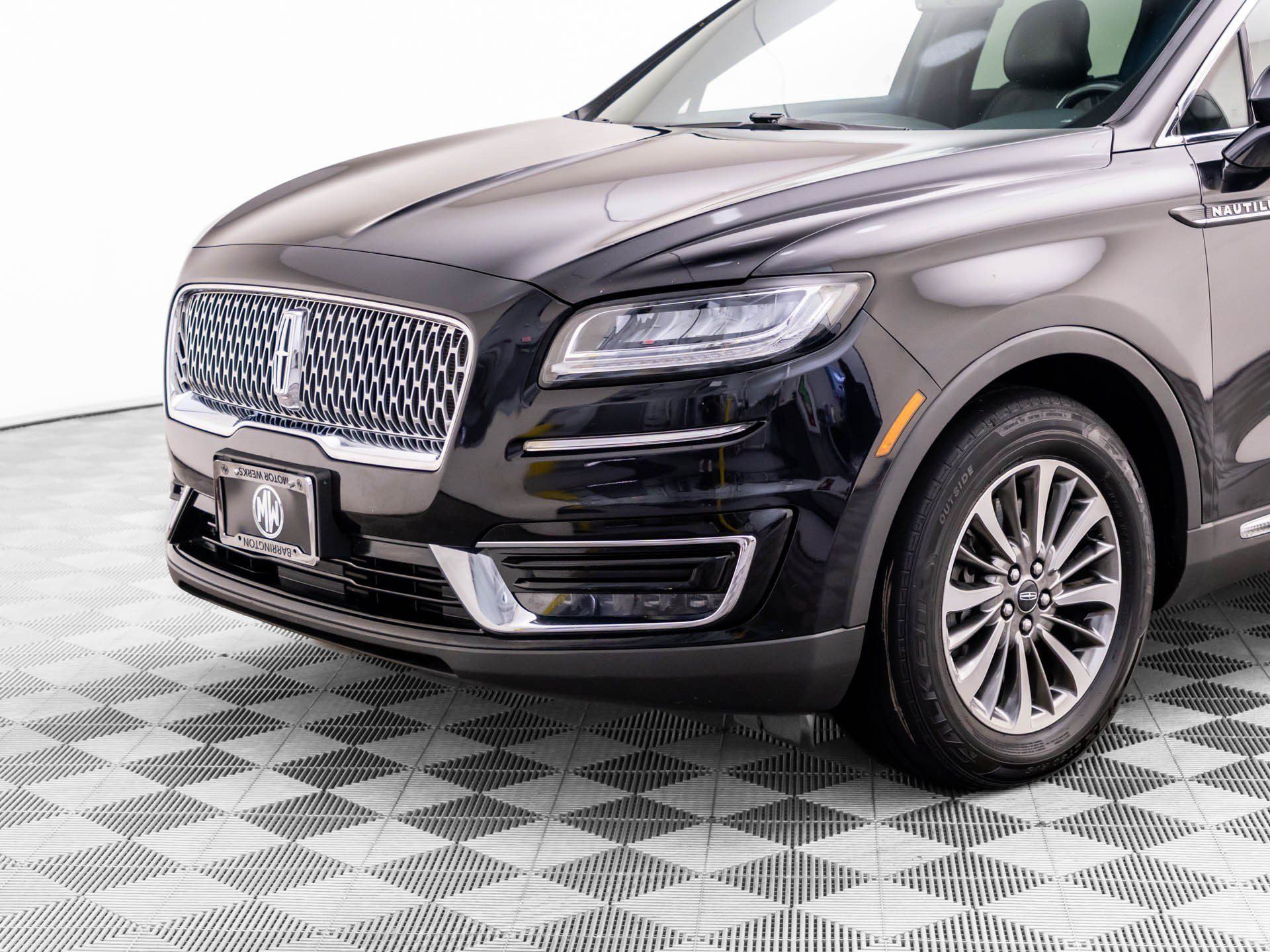 Used 2019 Lincoln Nautilus Select AWD/4WD image 38