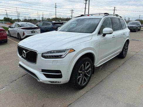 Used 2018 Volvo XC90 T6 Momentum w/ Convenience Package AWD/4WD image 6
