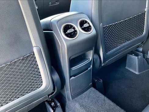 Used 2025 Mercedes-Benz GLA 250 image 25